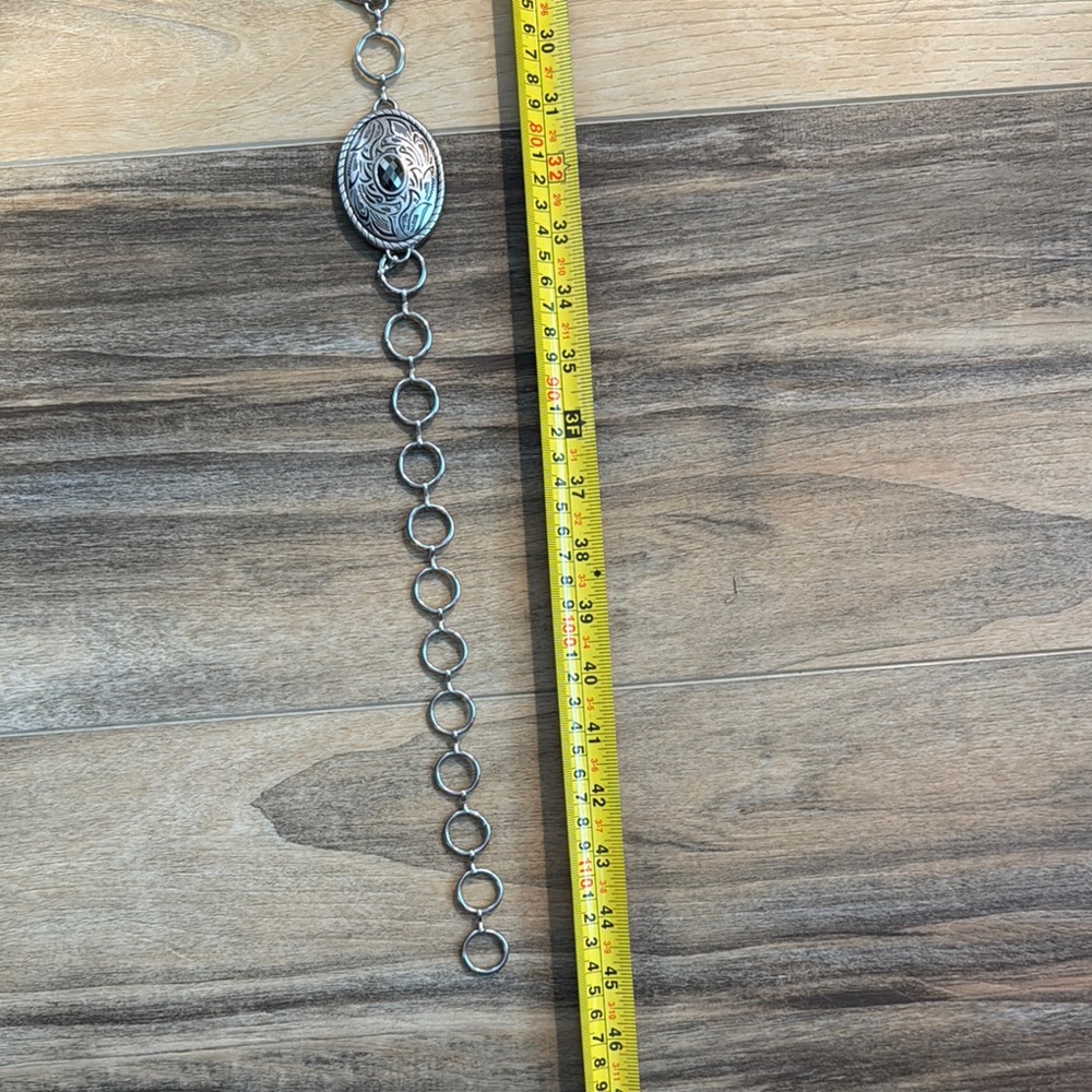 Nomad Creek Women's Silver Oval Chain Belt w/ Black Stones – M/L – 44.5" - Picture 7 of 8